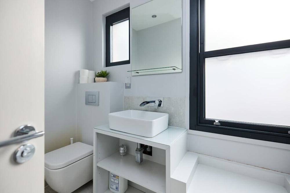 The Fulham Classic - Spacious 4bdr House With Balcony and Garden