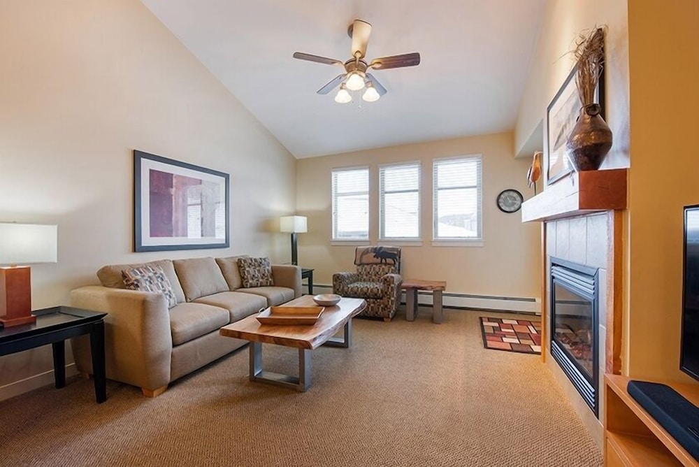 Fraser Crossing/Founders Pointe, Condo 2 bedroom w/ Gondola Access (Value Rated Condo 3402) - Property Image 3