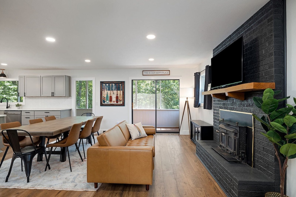 Branson Vacations - The Lofts on Indian Point - Property Image 1