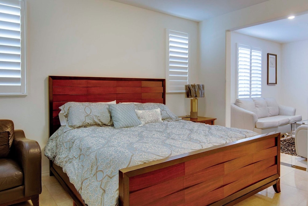 1 Mi to Heritage Lake Park: Duplex w/ Patio!