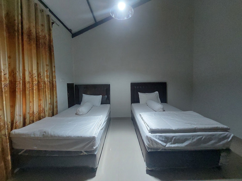 Gondang Sivali Hotel