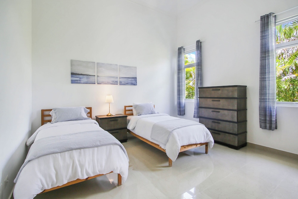 Golf Villa in Bavaro - Pool, Jacuzzi, Staff