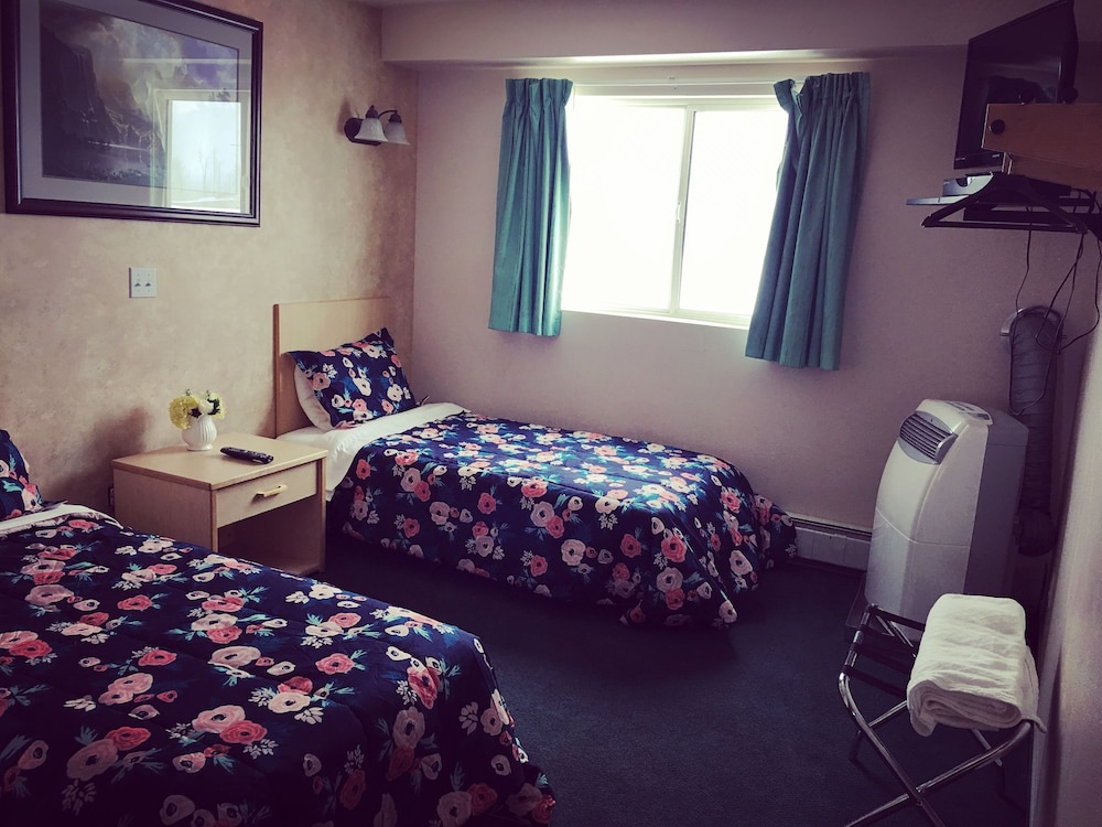 Windbreak Hotel