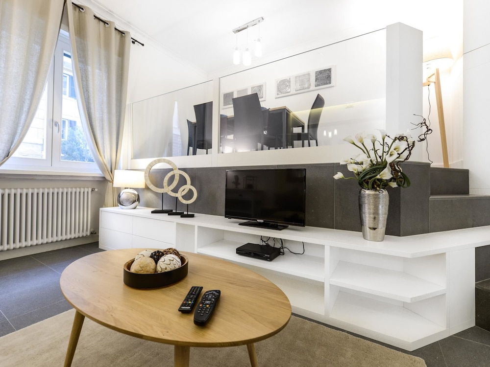 Popolo Apartment