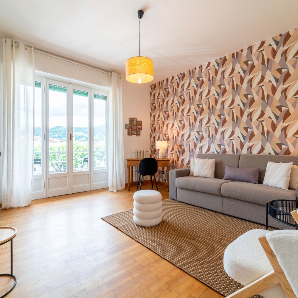Autumn Apartment in Como