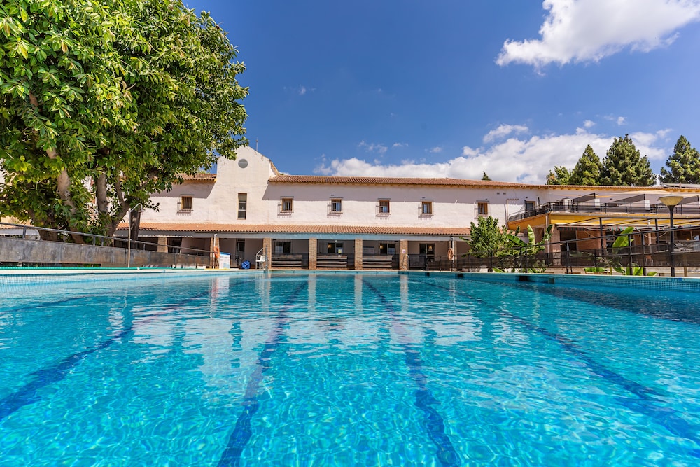 Hotel Marbella Inturjoven Youth Hostel - Image 1