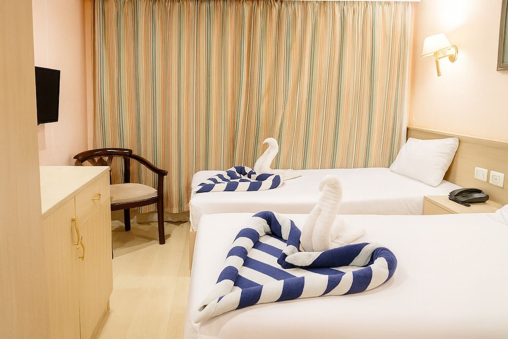 Nile Cruise Harmony every Monday from Aswan 3 nights and every Thursday from Luxor 4 nights