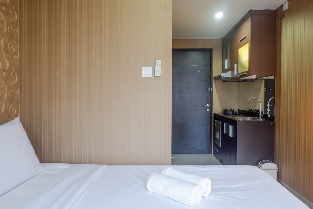 Relaxing and Stylish Studio at Tamansari Papilio Apartment view 4