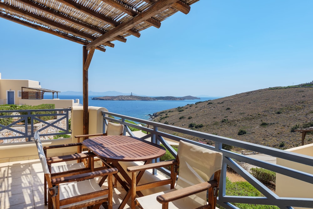 Sunrise Beach Suites