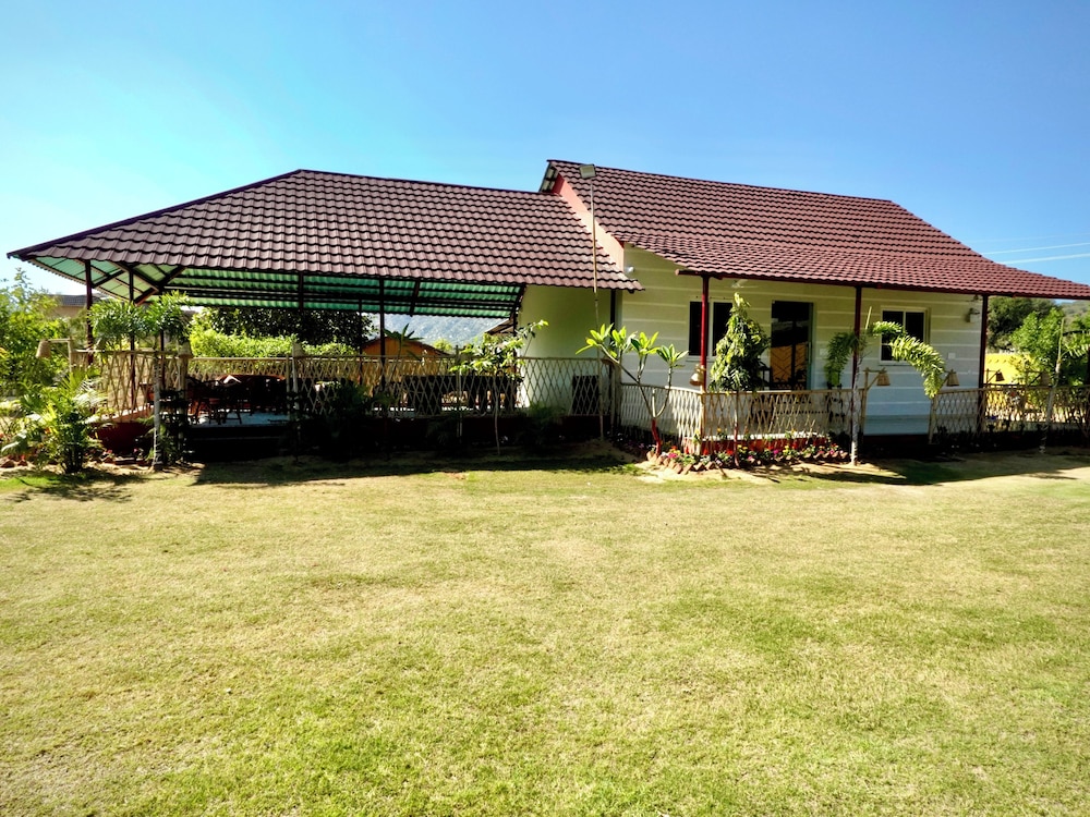 Radha Kunj Resort
