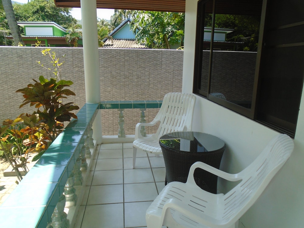Photo 8