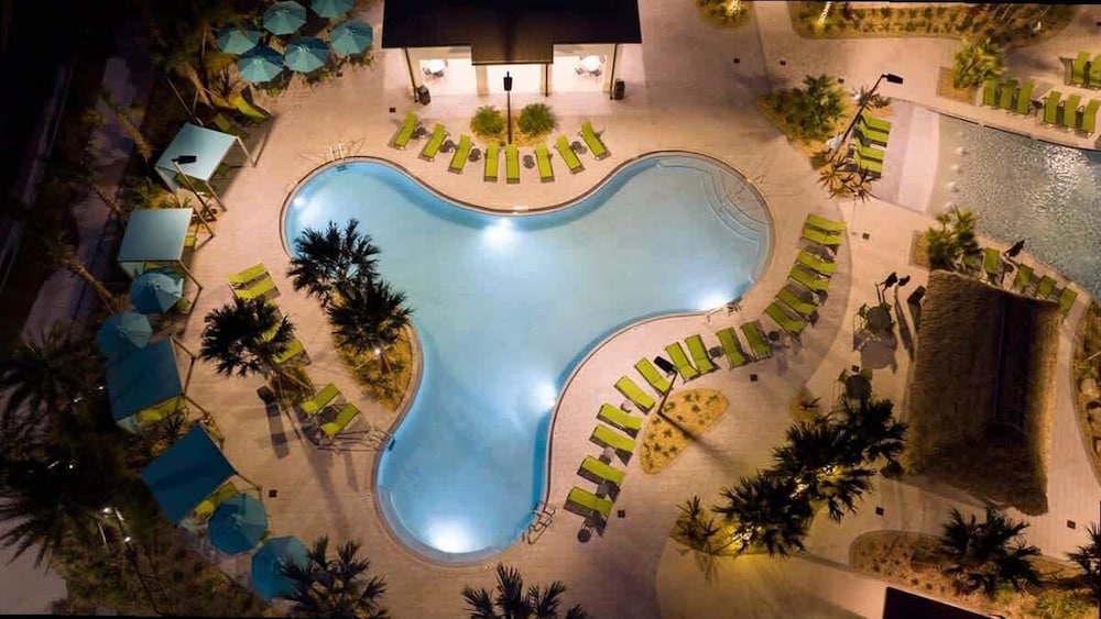Luxe 5BR Villa Pool Game Room Minutes to Disney