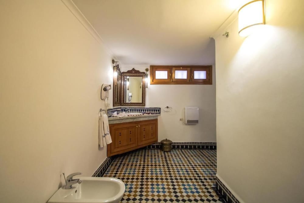 Room in B&B - Riad Authentic Palace & Spa - Suite Andalouse