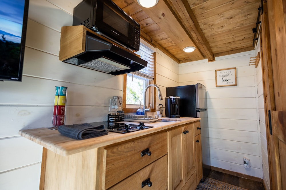 Sojourn Lodging