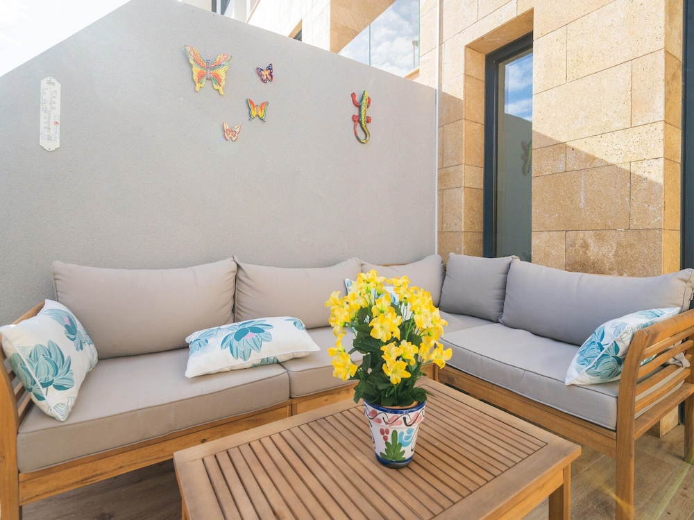 Villajoyosa Home With Shared Pool