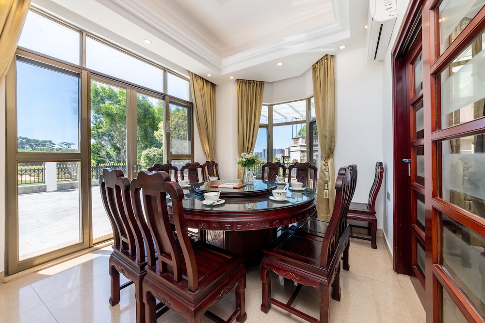 Milake Holiday Villa