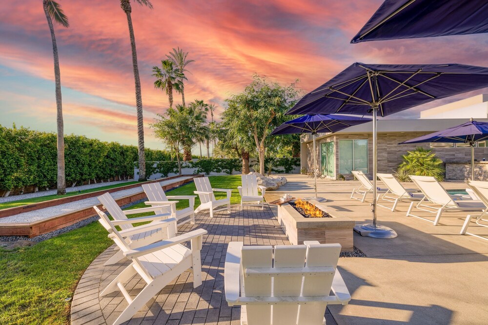Polo Villa 7 by Avantstay Features Entertainer s Backyard Game Room 260316 5 Bedrooms