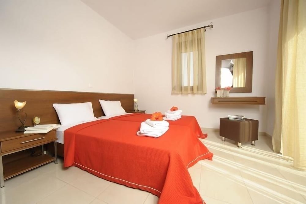 Lenikos Resort