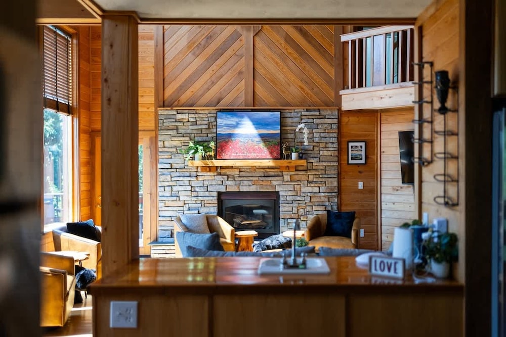 Love Afton Cabin - Family Home