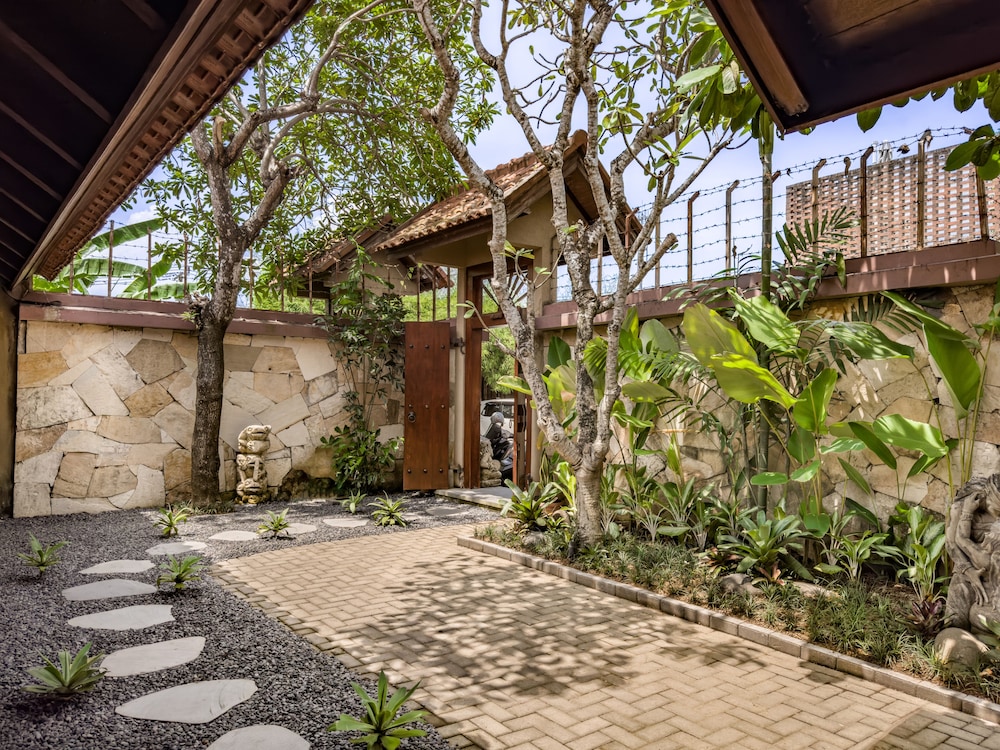 Villa Uma Pertiwi by Nakula