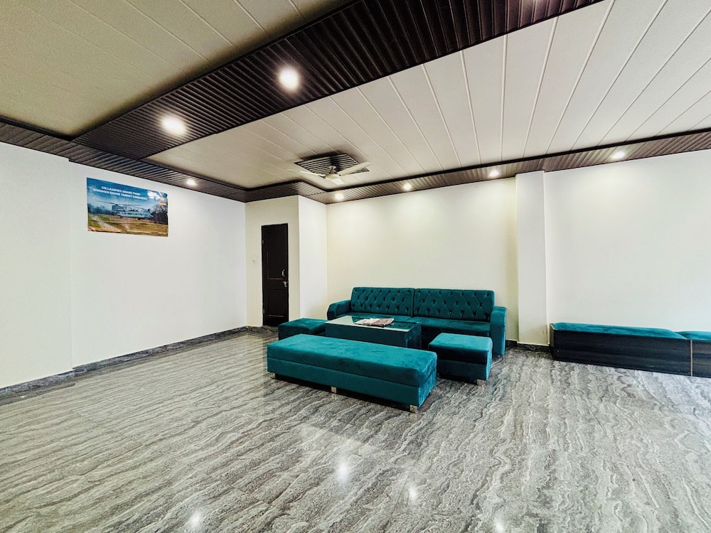 Hotel Homely Abode