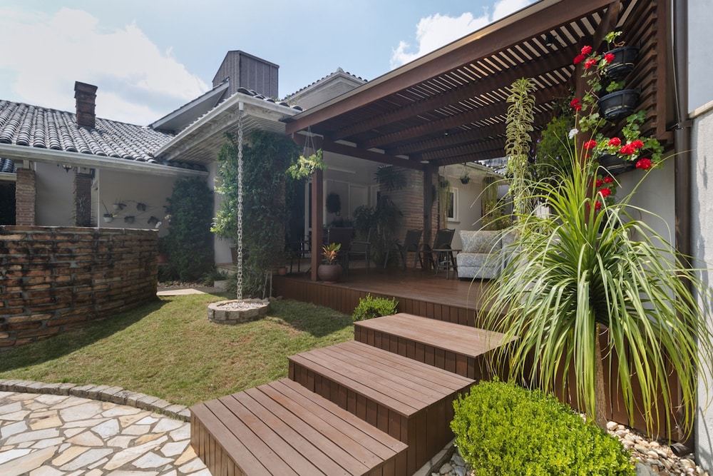 Casa com Piscina Churrasq e Wi-fi em Crici ma SC