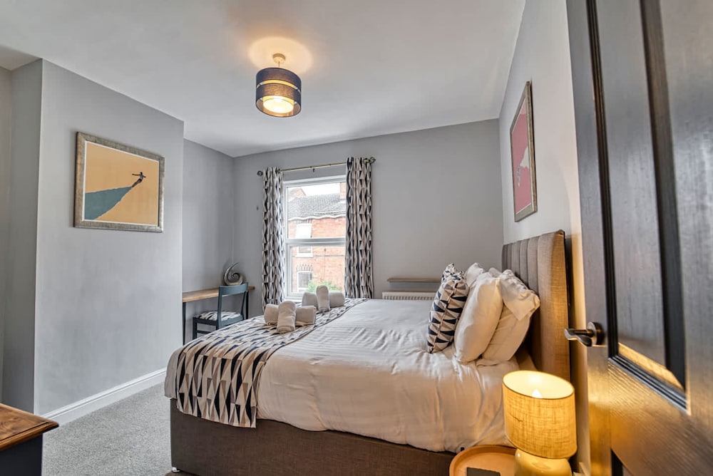 Host Stay Gillam House