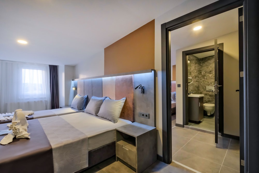 Kraliçe Oteli - Image 103