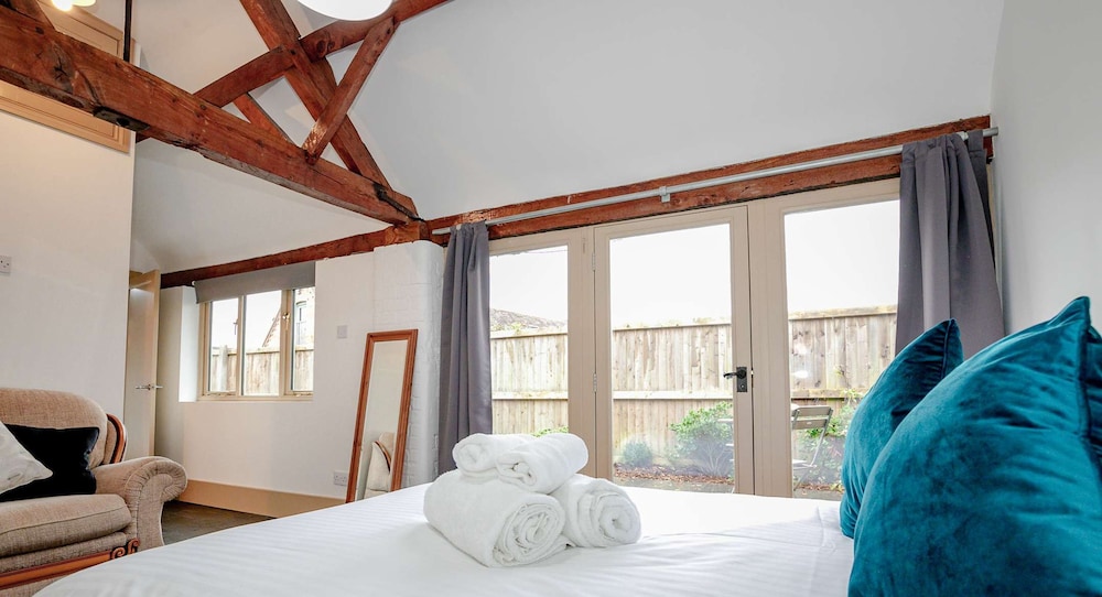 Host Stay Snodsbury Barn