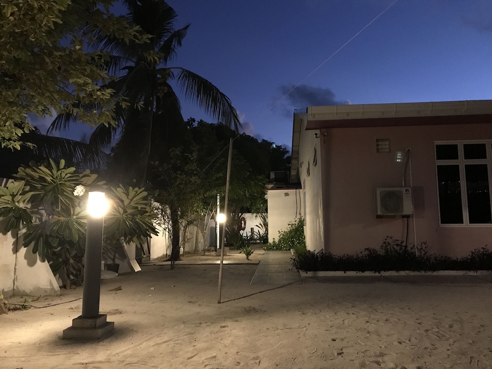 Azoush Tourist Guesthouse