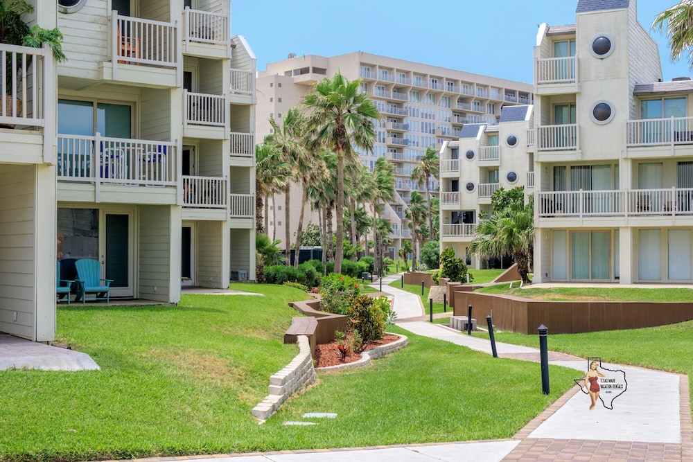 Bahia Mar-Solare Beachfront & Two Pools