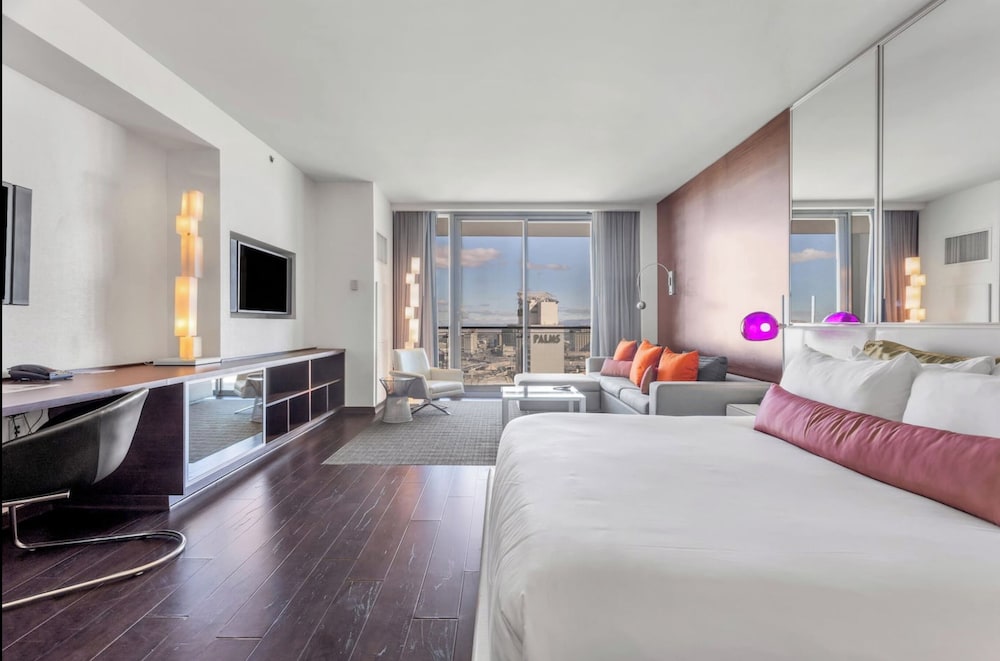 Ava's Suite 37th FLR PALMS PLACE