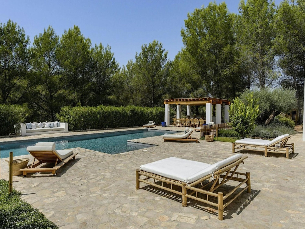 Holiday Home With Children Play Area