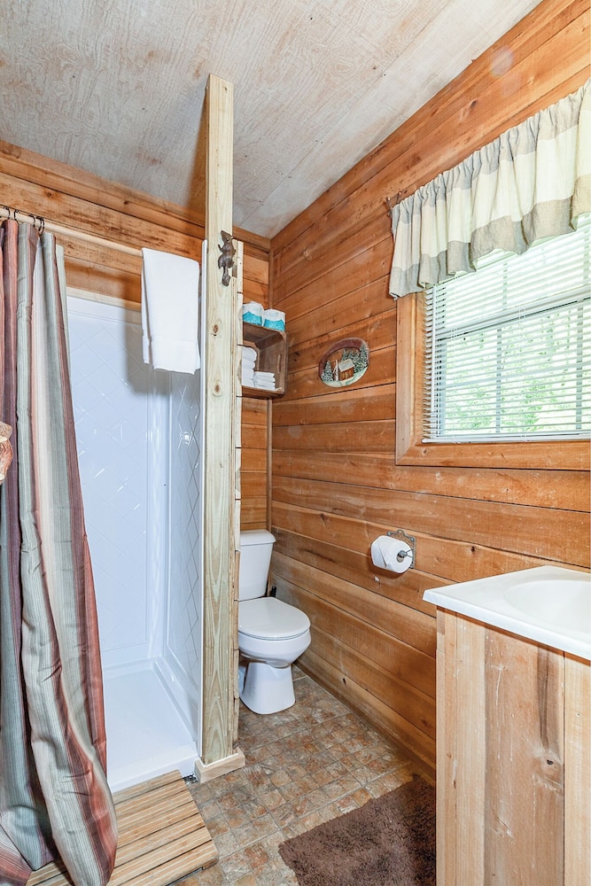 The Cabins at Seven Foxes