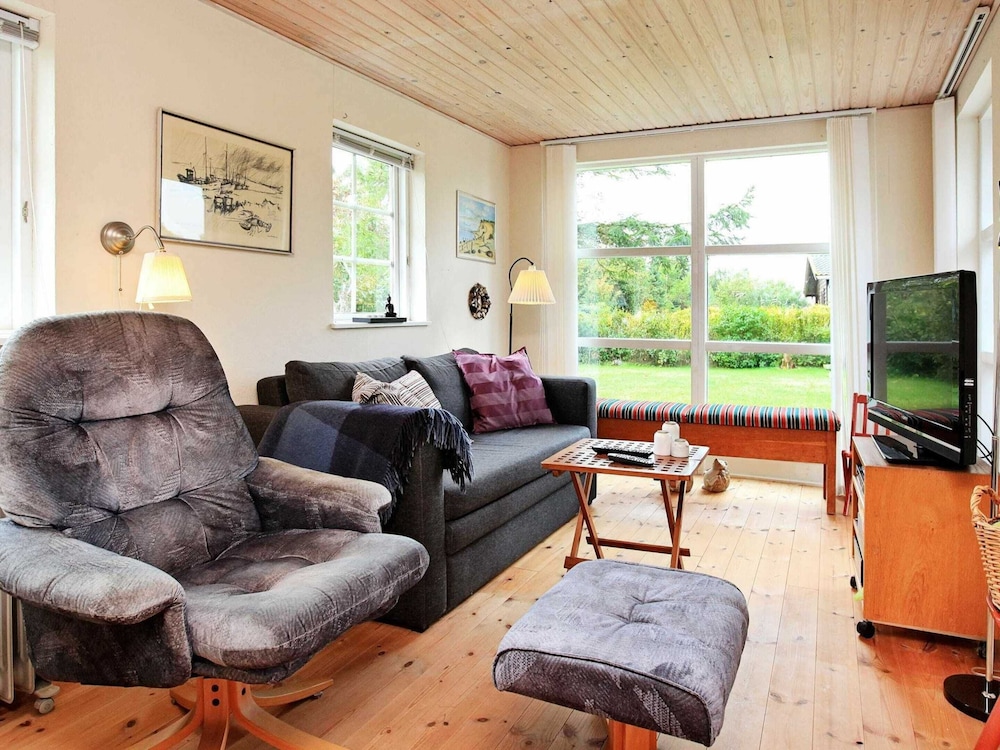 6 Person Holiday Home in Store Fuglede view 4