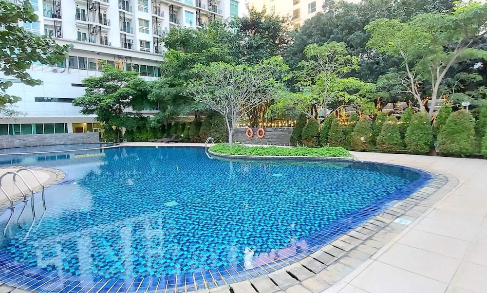 Good Location 2Br Apartment At Woodland Park Residence