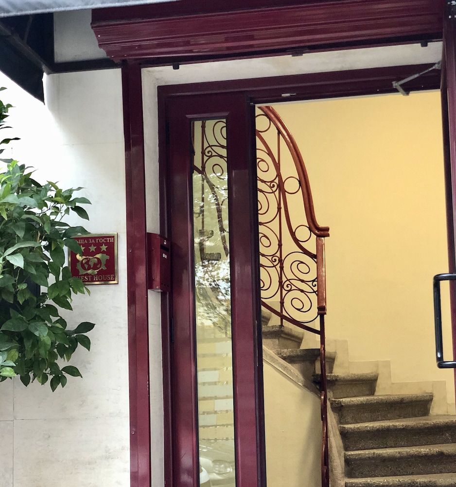 Hotel Skyler - Image 1