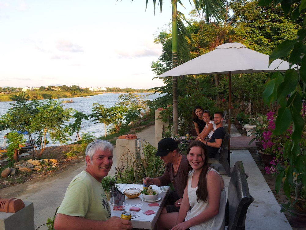 Homeland River Homestay