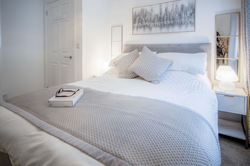 Luxurious Apartment Charlton Mews - 2 Bed - Tenby view 5