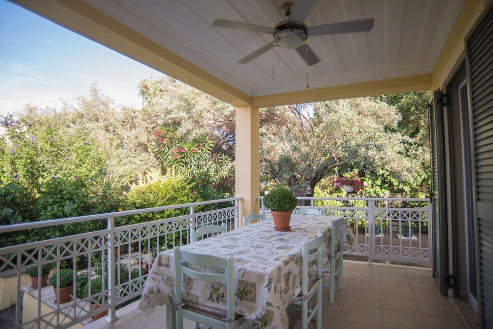 Lefkada Summer House Near the Beach