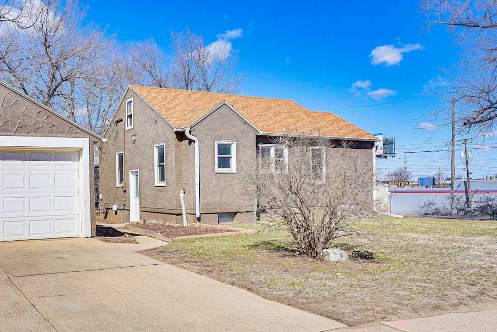 Pet-friendly Sioux Falls House - 2 Mi to Downtown! view 4