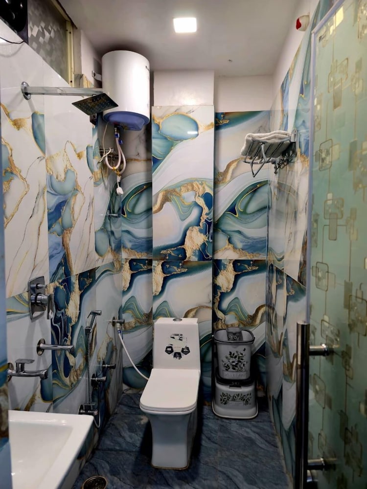 Hotel Shiv Grand SV