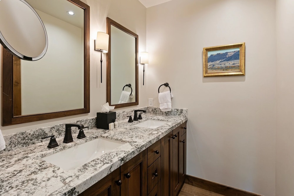 Stag Lodge at Deer Valley Resort - Four Bedroom Residence with Loft and Spa #29 4 Condo