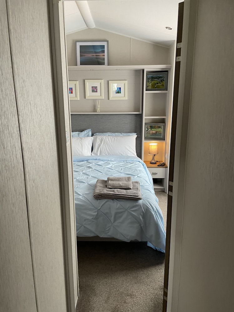 Beautiful 2 Bedroom Lodge With Stunning Views view 4