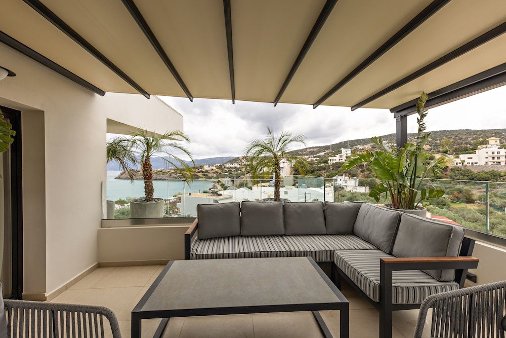 Lazar Lux Suites - Ammoudara view 2