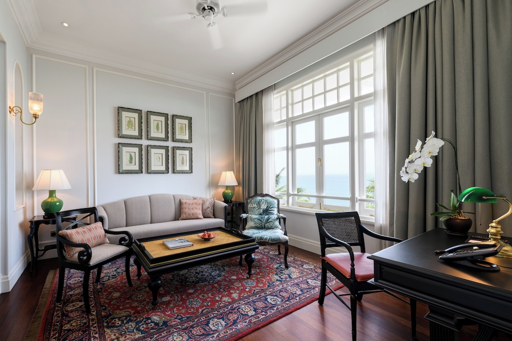 Eastern & Oriental Hotel 29