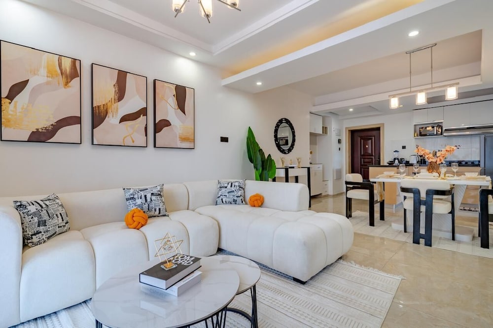 Urban Oasis View Palace Apartments-3 Bed