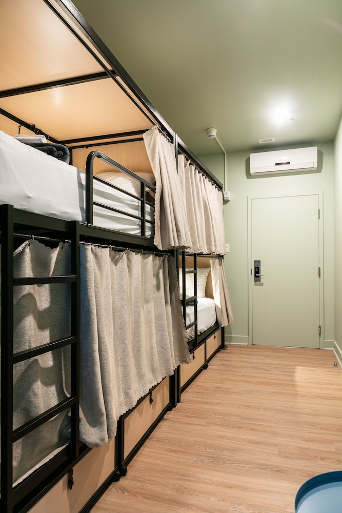 QBEDS Hostel - Image 5