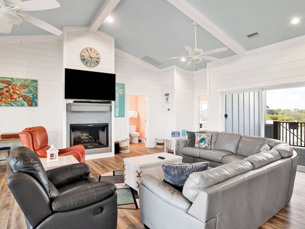 Barefeet Retreat by Southern Vacation Rentals