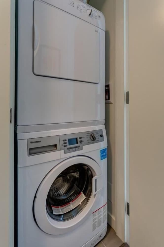 Songhees Suite at the Union Apartment - Image 5